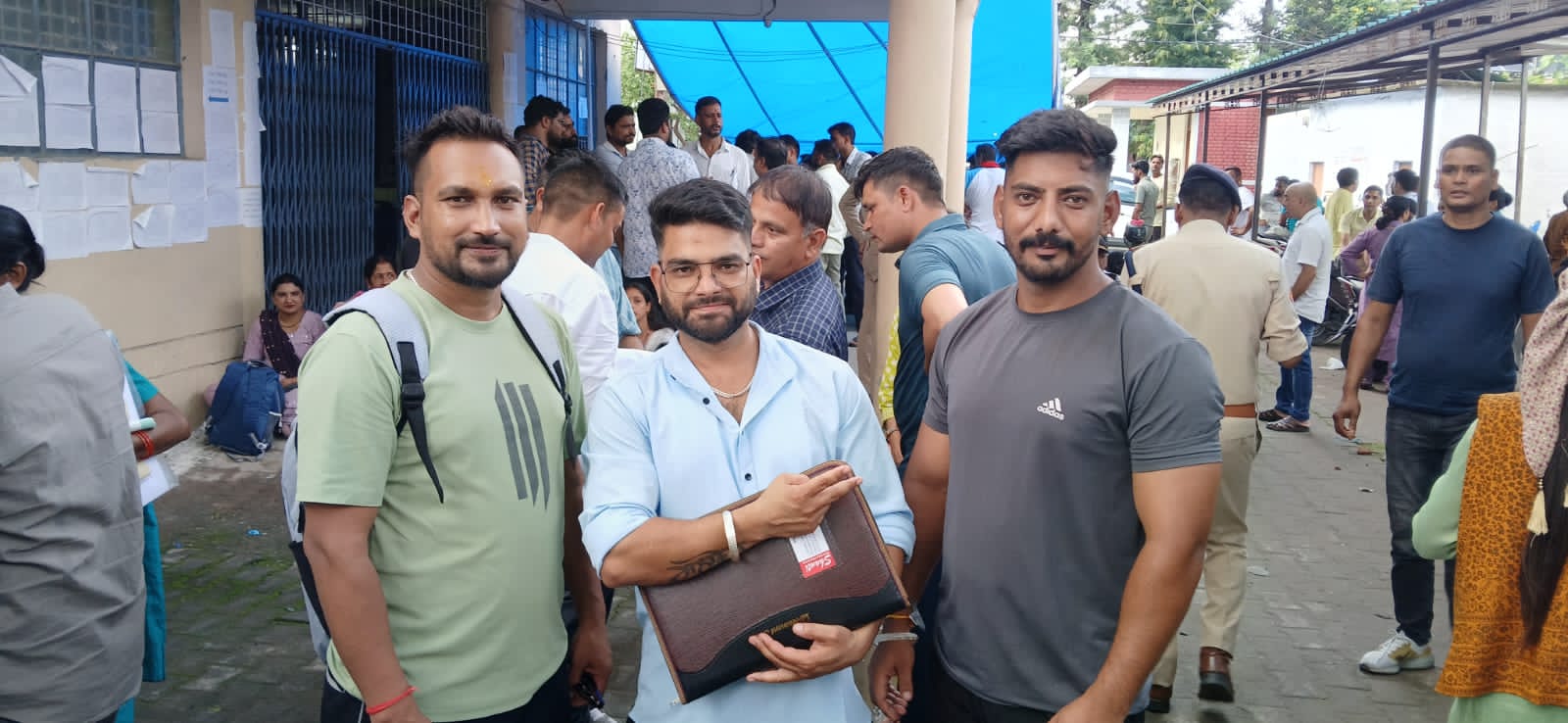 देहरादून में पंचायत चुनाव के नामांकन को लेकर उत्साह…