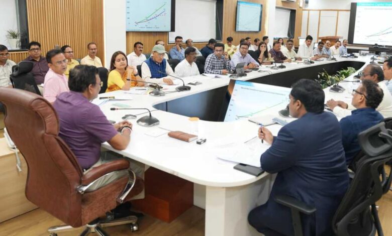 CS ने की महत्वपूर्ण समीक्षा बैठक, कार्यों को तेज़ी से करने के दिए निर्देश CS ने की महत्वपूर्ण समीक्षा बैठक, कार्यों को तेज़ी से करने के दिए निर्देश