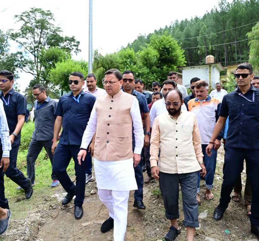 आपदा प्रभावितों के बीच पहुँचे मुख्यमंत्री, थराली में राहत एवं बचाव कार्यों का किया स्थलीय निरीक्षण
