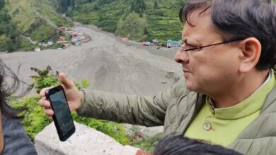 मुख्यमंत्री पुष्कर सिंह धामी ने धराली में आपदा प्रभावित क्षेत्र का किया दौरा मुख्यमंत्री पुष्कर सिंह धामी ने धराली में आपदा प्रभावित क्षेत्र का किया दौरा