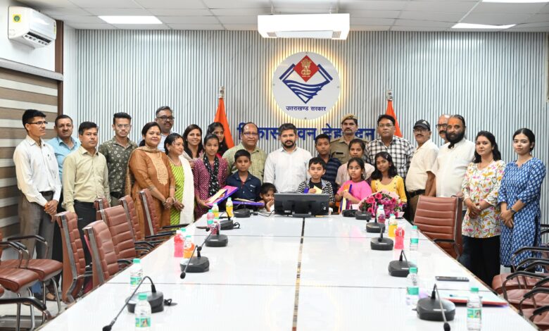 रक्षाबंधन पर बाजार में आकर्षक ईको फ्रेंडली सीड राखियों की धूम