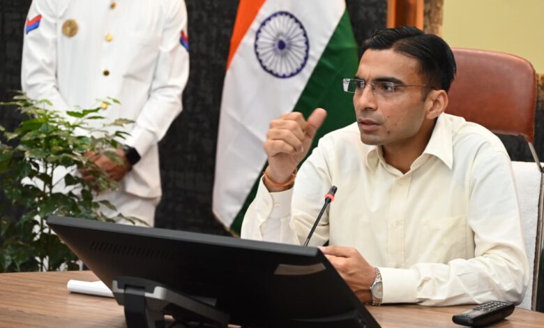 यूपी में बर्ल्ड फ्लू की पुष्टि के बाद देहरादून जिला प्रशासन अलर्ट यूपी में बर्ल्ड फ्लू की पुष्टि के बाद देहरादून जिला प्रशासन अलर्ट