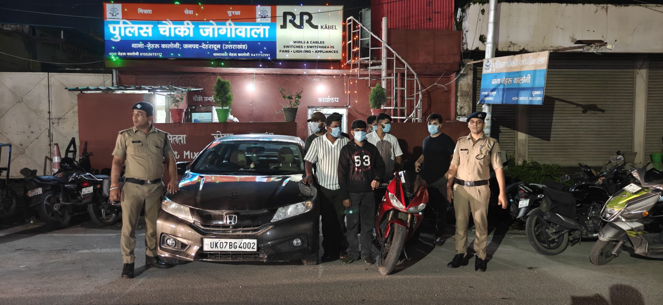 मॉल ऑफ देहरादून की छत पर स्टंटबाजी, आयोजकों और मॉल प्रबंधन पर पुलिस ने ठोके चालान