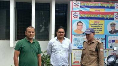 मोबाइल स्नैचिंग की घटना को अंजाम देने वाले 01 अभियुक्त को दून पुलिस ने किया गिरफ्तार मोबाइल स्नैचिंग की घटना को अंजाम देने वाले 01 अभियुक्त को दून पुलिस ने किया गिरफ्तार