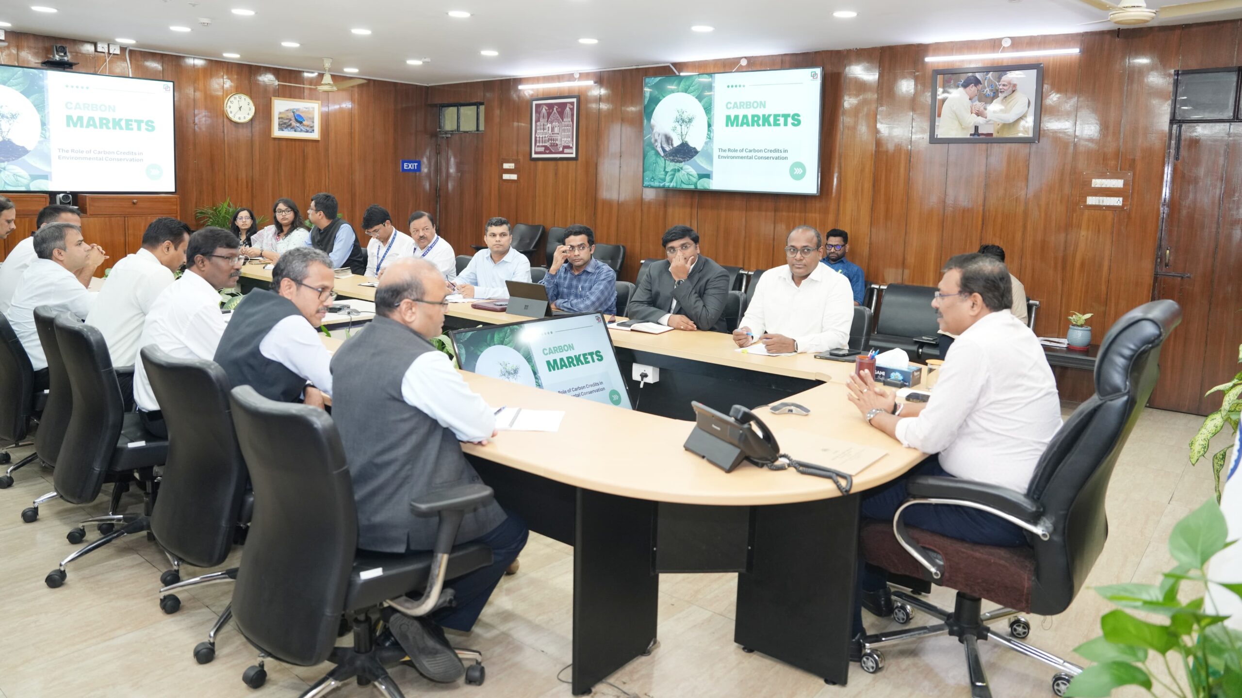 मुख्य सचिव ने ली कार्बन क्रेडिट के सम्बन्ध में बैठक