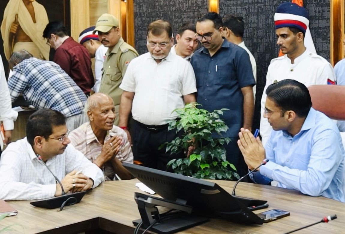 आवास हेतु भूखंड स्वतत्रंता सेनानियों के पीड़ितों का है हक; हरसंभव प्रयास करेगा प्रशासनः डीएम