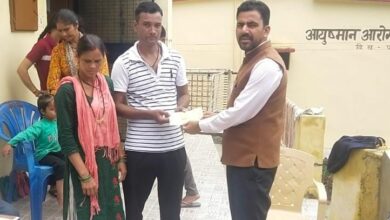 सीएम घोषणा के अनुरूप प्रभावित क्षेत्रों में वितरित किये राहत राशि के चेक