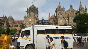 ‘पूरे मुंबई को हिला देंगे’ – ट्रैफिक पुलिस को धमकी, 400 किलो RDX का जिक्र, लोगों में डर और चिंता ‘पूरे मुंबई को हिला देंगे’ – ट्रैफिक पुलिस को धमकी, 400 किलो RDX का जिक्र, लोगों में डर और चिंता