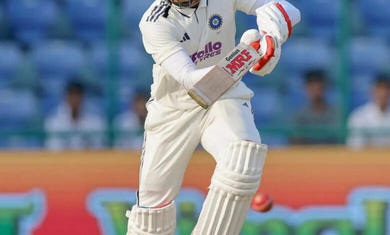 कप्तान शुभमन गिल का सुनहरा साल: एक कैलेंडर ईयर में 5 टेस्ट शतक, विराट के बाद रचा इतिहास कप्तान शुभमन गिल का सुनहरा साल: एक कैलेंडर ईयर में 5 टेस्ट शतक, विराट के बाद रचा इतिहास