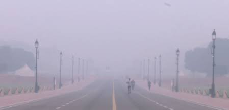 दीपावली के पटाखों का असर: दिल्ली-एनसीआर में प्रदूषण चरम पर, AQI 400 से ऊपर दीपावली के पटाखों का असर: दिल्ली-एनसीआर में प्रदूषण चरम पर, AQI 400 से ऊपर