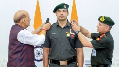 नीरज चोपड़ा को मिल गया लेफ्टिनेंट कर्नल का मानद पद – विशेष समारोह में हुआ पिपिंग नीरज चोपड़ा को मिल गया लेफ्टिनेंट कर्नल का मानद पद – विशेष समारोह में हुआ पिपिंग