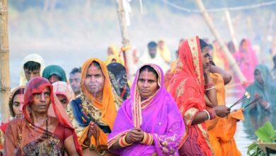 छठ महापर्व: दूसरे दिन ‘खरना’ विधि—प्रसाद ग्रहण के बाद निर्जला व्रत की शुरुआत छठ महापर्व: दूसरे दिन ‘खरना’ विधि—प्रसाद ग्रहण के बाद निर्जला व्रत की शुरुआत