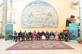 राष्ट्रीय सुरक्षा पर गहन मंथन: राष्ट्रपति मुर्मू ने चाणक्य रक्षा संवाद 2025 का शुभारंभ किया, दो राज्यों का कार्यक्रम भी तय