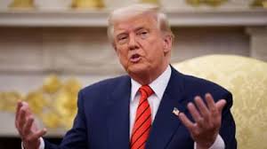 Donald Trump Latest Statement: विदेशी छात्रों को बताया अमेरिका की “आर्थिक ताकत”, बोले- भारत से करेंगे नई ट्रेड डील और घटाएंगे टैरिफ Donald Trump Latest Statement: विदेशी छात्रों को बताया अमेरिका की “आर्थिक ताकत”, बोले- भारत से करेंगे नई ट्रेड डील और घटाएंगे टैरिफ