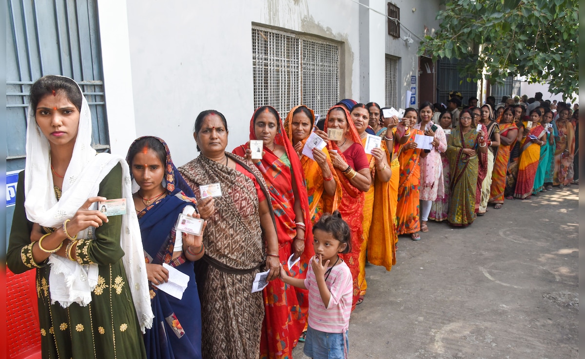 बिहार चुनाव 2025: पहले चरण में रचा नया इतिहास, 64.46% मतदान के साथ जनता ने दिया जनतंत्र को नया जोश