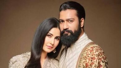 कटरीना-विक्की ने थामा नई जिंदगी का हाथ, 7 नवंबर को बने माता-पिता, फैंस बोले – ‘आप दोनों के जीवन में सदा बनी रहे मुस्कान’ कटरीना-विक्की ने थामा नई जिंदगी का हाथ, 7 नवंबर को बने माता-पिता, फैंस बोले – ‘आप दोनों के जीवन में सदा बनी रहे मुस्कान’