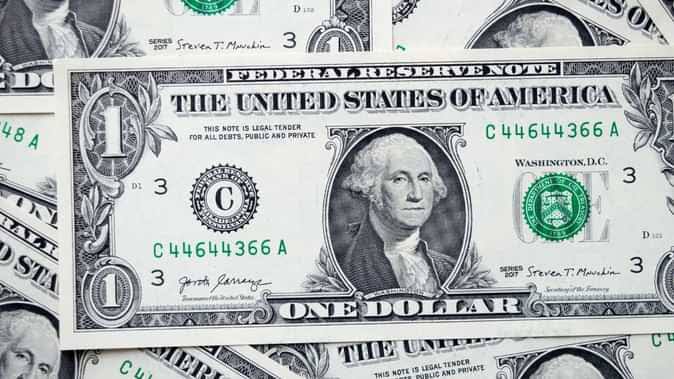 डॉलर के मुकाबले रुपये की बड़ी गिरावट: RBI की रक्षा रेखा भी पार, 3 महीने में सबसे तेज गिरावट डॉलर के मुकाबले रुपये की बड़ी गिरावट: RBI की रक्षा रेखा भी पार, 3 महीने में सबसे तेज गिरावट