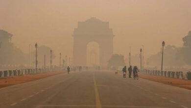 धुआँ-धुआँ राजधानी: दिल्ली में लगातार 10वें दिन हवा ‘गंभीर’, AQI ने पार किया 435 का स्तर