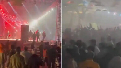 बांग्लादेश में संगीत समारोह पर हमला, गायक जेम्स की प्रस्तुति के दौरान पत्थरबाज़ी बांग्लादेश में संगीत समारोह पर हमला, गायक जेम्स की प्रस्तुति के दौरान पत्थरबाज़ी