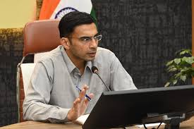 लापरवाही पर कार्रवाई: देहरादून DM ने शिक्षा अधिकारियों की सरकारी गाड़ियां जब्त कीं, जर्जर स्कूलों की रिपोर्ट में थी देरी लापरवाही पर कार्रवाई: देहरादून DM ने शिक्षा अधिकारियों की सरकारी गाड़ियां जब्त कीं, जर्जर स्कूलों की रिपोर्ट में थी देरी