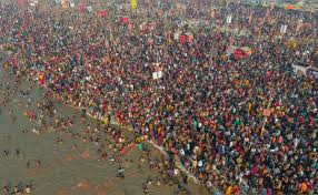 संगम तट पर उमड़ी करोड़ों की भीड़, मौनी अमावस्या पर प्रयागराज माघ मेले में श्रद्धा का महाकुंभ