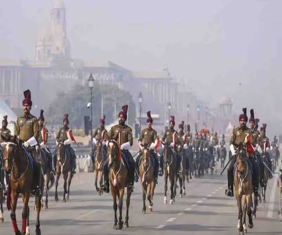 77वें गणतंत्र दिवस पर भारत की शक्ति का प्रदर्शन, राफेल-सुखोई की उड़ान और कड़ी सुरक्षा व्यवस्था