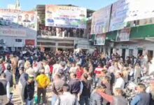 भ्रष्टाचार और बेरोजगारी के मुद्दे पर कांग्रेस का हल्ला बोल, देहरादून में राजभवन घेराव से सरकार पर दबाव बनाने की कोशिश भ्रष्टाचार और बेरोजगारी के मुद्दे पर कांग्रेस का हल्ला बोल, देहरादून में राजभवन घेराव से सरकार पर दबाव बनाने की कोशिश