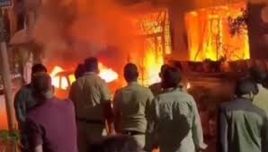 EV चार्जिंग से लेकर सिलेंडर स्टोरेज तक: इंदौर हादसे ने खोली सुरक्षा व्यवस्था की पोल