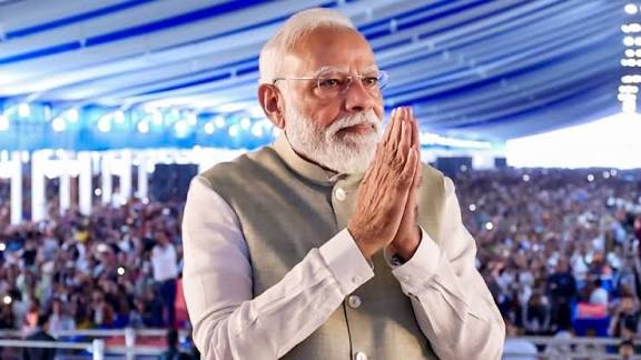 25 साल से अधिक का नेतृत्व: पीएम नरेंद्र मोदी ने रचा इतिहास, 8,931 दिनों के कार्यकाल के साथ बने देश के सबसे लंबे समय तक पद पर रहने वाले सरकार प्रमुख
