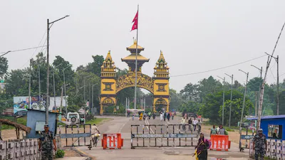 भारत से सामान ले जाना अब पड़ेगा महंगा! नेपाल ने ₹100 से ऊपर हर चीज़ पर लगाया कस्टम टैक्स, बॉर्डर पर बढ़ी सख्ती से मचा हड़कंप