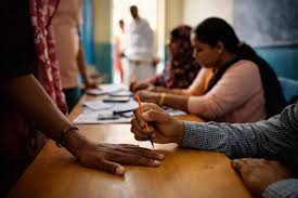 लोकतंत्र का महापर्व: असम, केरल और पुडुचेरी में वोटिंग जारी, सुबह 9 बजे तक 17-18% मतदान