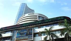 Stock Market Update: तेज शुरुआत के साथ खुला बाजार, सेंसेक्स 400 अंक उछला, निफ्टी 24,450 के ऊपर कायम