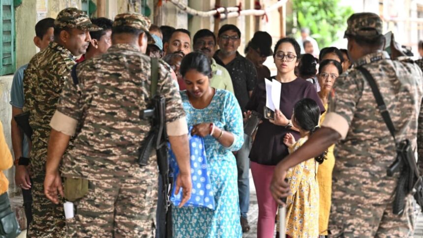 गड़बड़ी की शिकायतों के बाद सख्त एक्शन: फलता विधानसभा के 285 बूथों पर री-पोल का आदेश