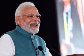 रोजगार को लेकर केंद्र सरकार का बड़ा कदम, PM मोदी ने युवाओं को सौंपे 51,000+ जॉब लेटर