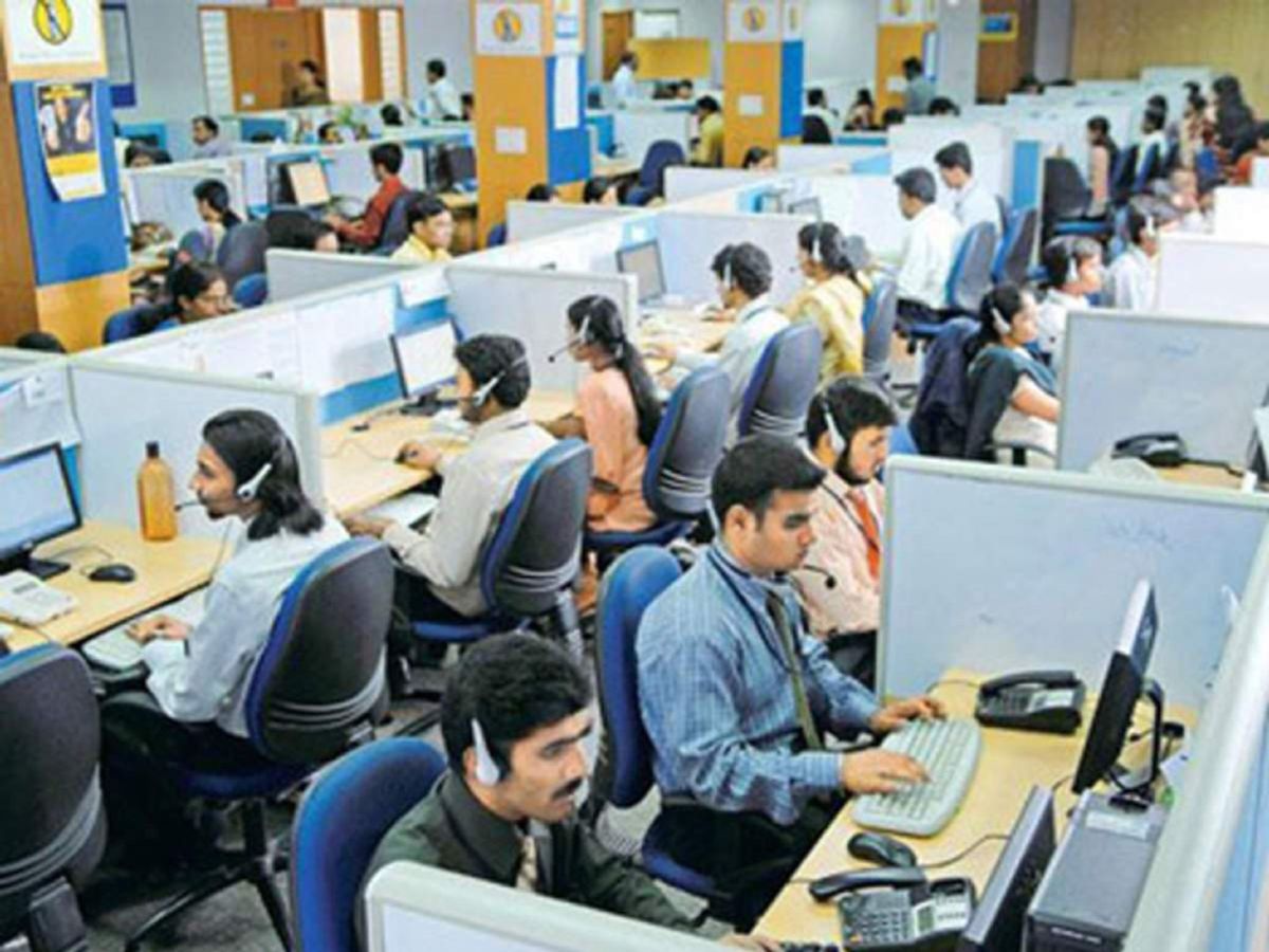 शेयर बाजार में लौटी रौनक: आईटी सेक्टर की अगुवाई में सेंसेक्स ने लगाई 382 अंकों की छलांग