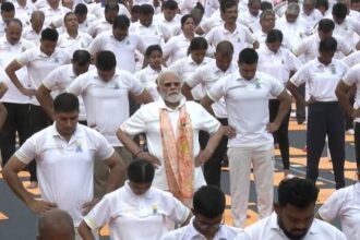 12वां अंतरराष्ट्रीय योग दिवस: करोड़ों लोगों ने किया योग, कोलकाता के रेड रोड से PM मोदी ने दिया स्वास्थ्य का संदेश