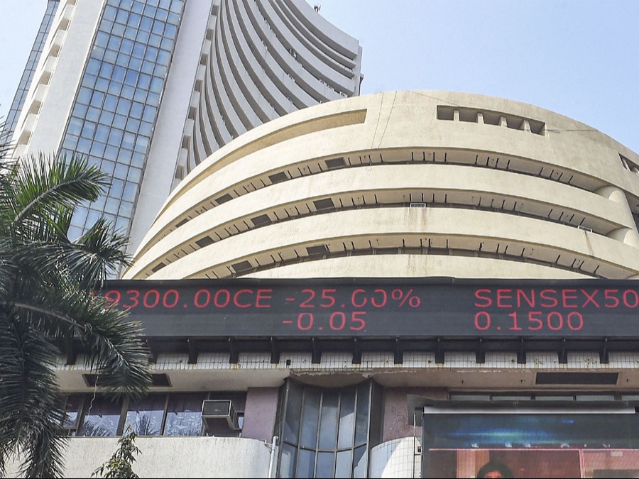 TCS का प्रॉफिट 15% बढ़ा, शेयर बाजार के लिए वैश्विक संकेत बने अहम